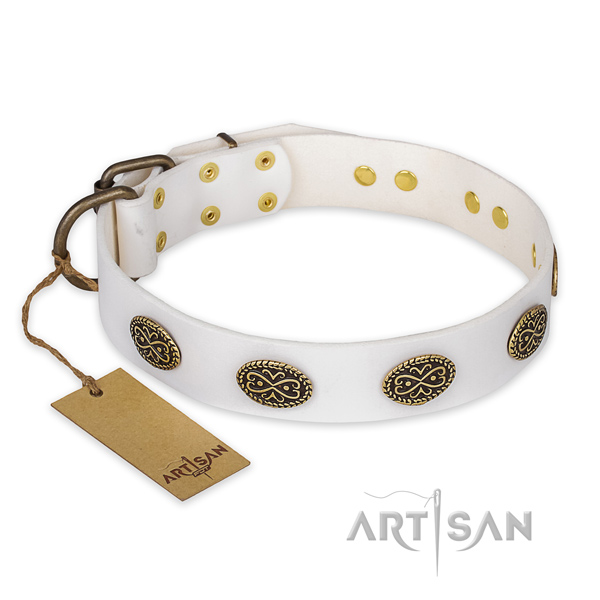 Easy wearing leather dog collar with corrosion proof hardware